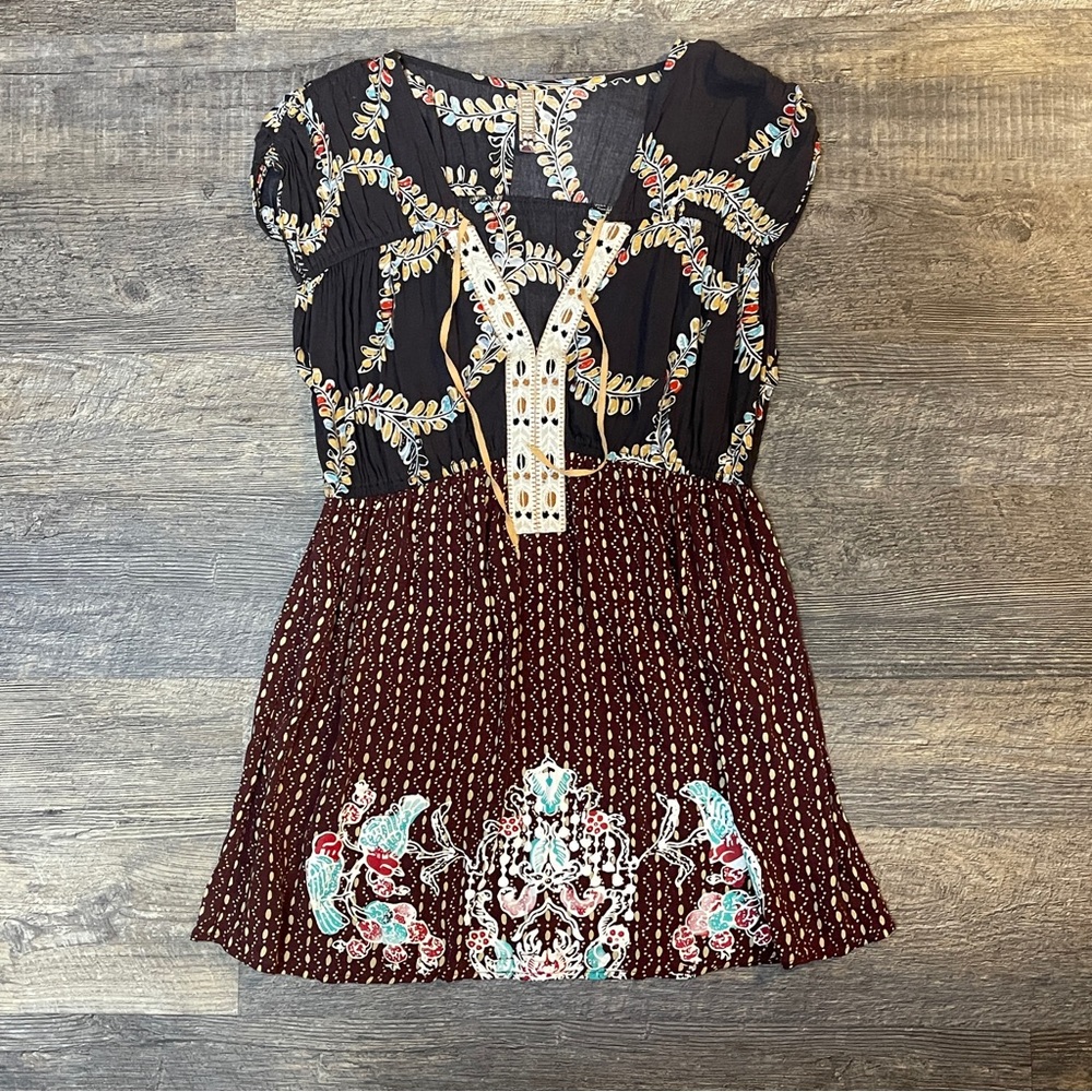 Free People Blouse Deep V-Neck Sleeveless Brown Embroidered